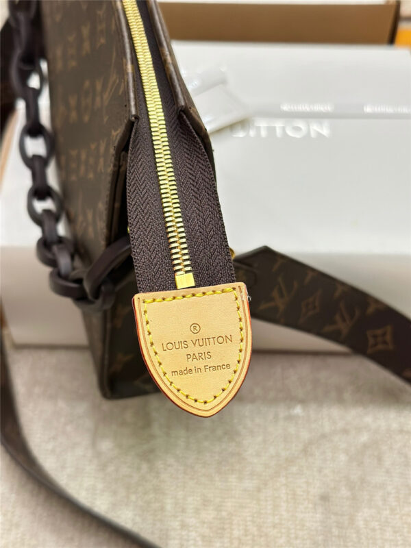 LV Toiletry (Monogram Canvas)