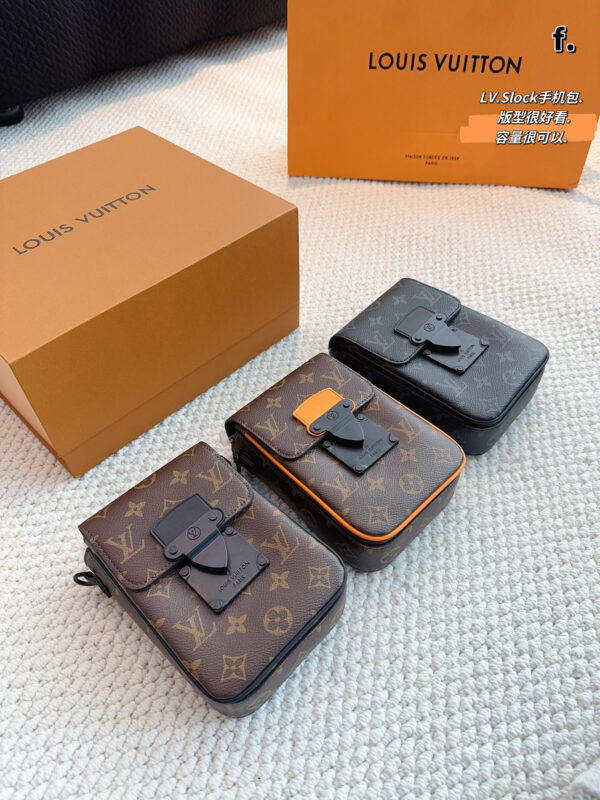 LV S-Lock Vertical Wearable Wallet