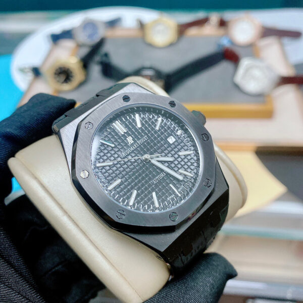 Audemars Piguet Royal Oak Series – Black, Black Case, Classic Look