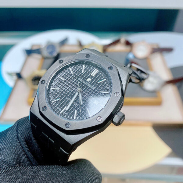 Audemars Piguet Royal Oak Series – Black, Black Case, Classic Look