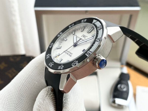 IWC Schaffhausen Aquatimer Automatic -- White