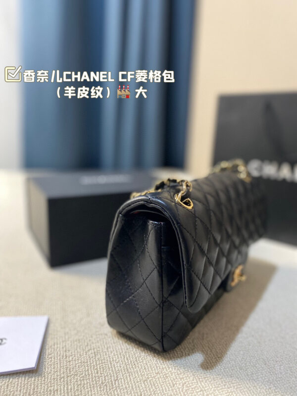 Chanel Classic Handbag (Lambskin Leather) – Gold/Silver Hardware