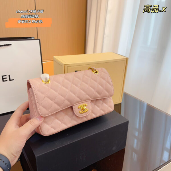 Chanel Classic Handbag (Grained Calfskin)