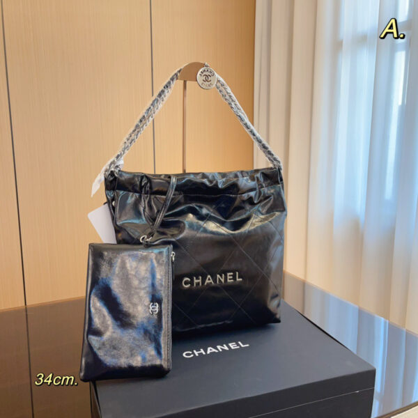 Chanel 22 Handbag (with Coin Chain)