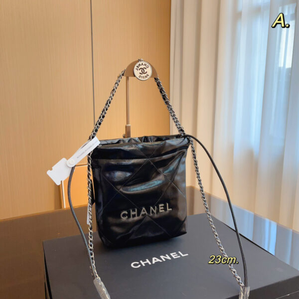 Chanel 22 Handbag (with Coin Chain)