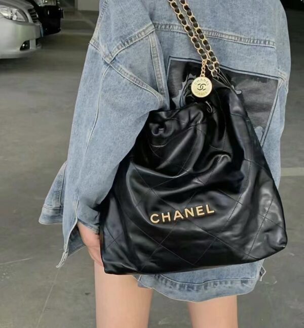 Chanel 22 Handbag (with Coin Chain)