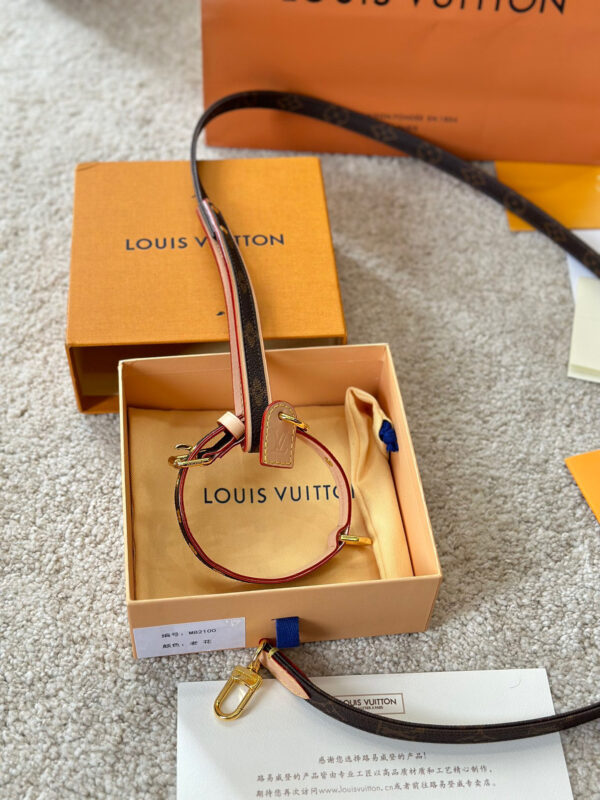 LV Pet Collar + Leash (2 in 1)